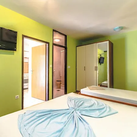 Διαμέρισμα Lovely In Bosana With Wifi Kolan